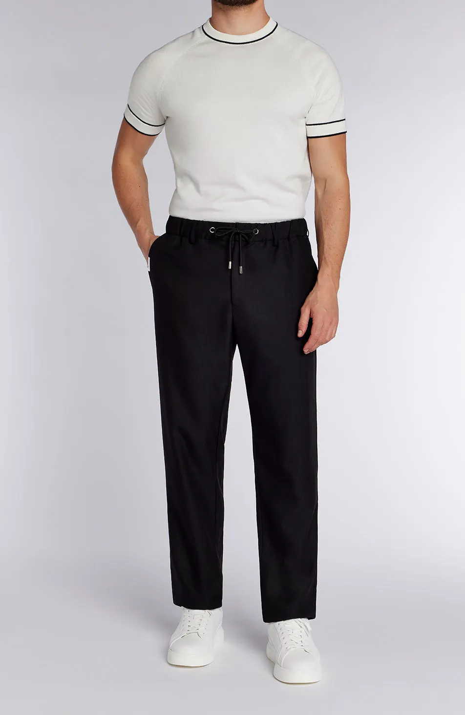 Deveron Straight Leg Pants in Black