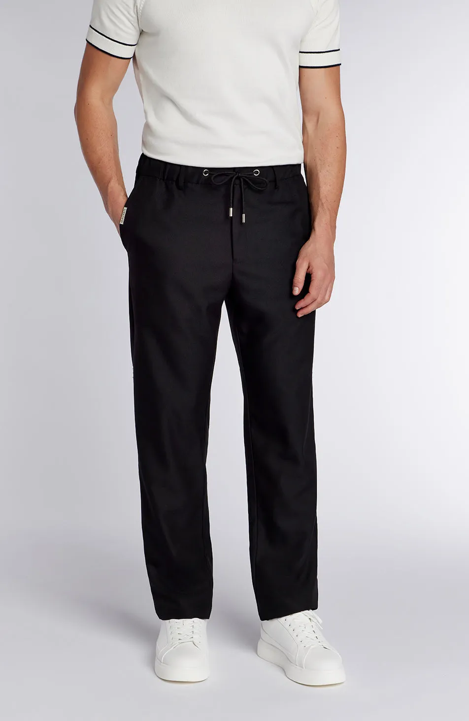 Deveron Straight Leg Pants in Black